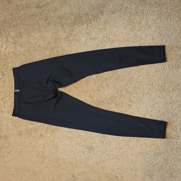 🍇Under Armour Rush Leggings🍇 - Picture 6 of 7